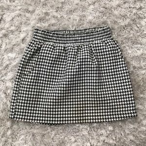 Houndstooth mini skirt